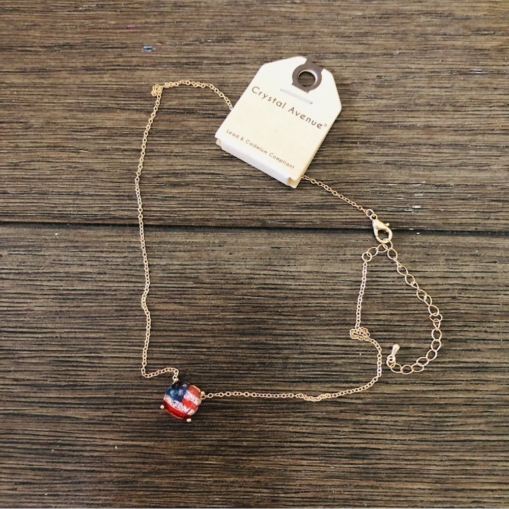 gold metal American flag pendent necklace